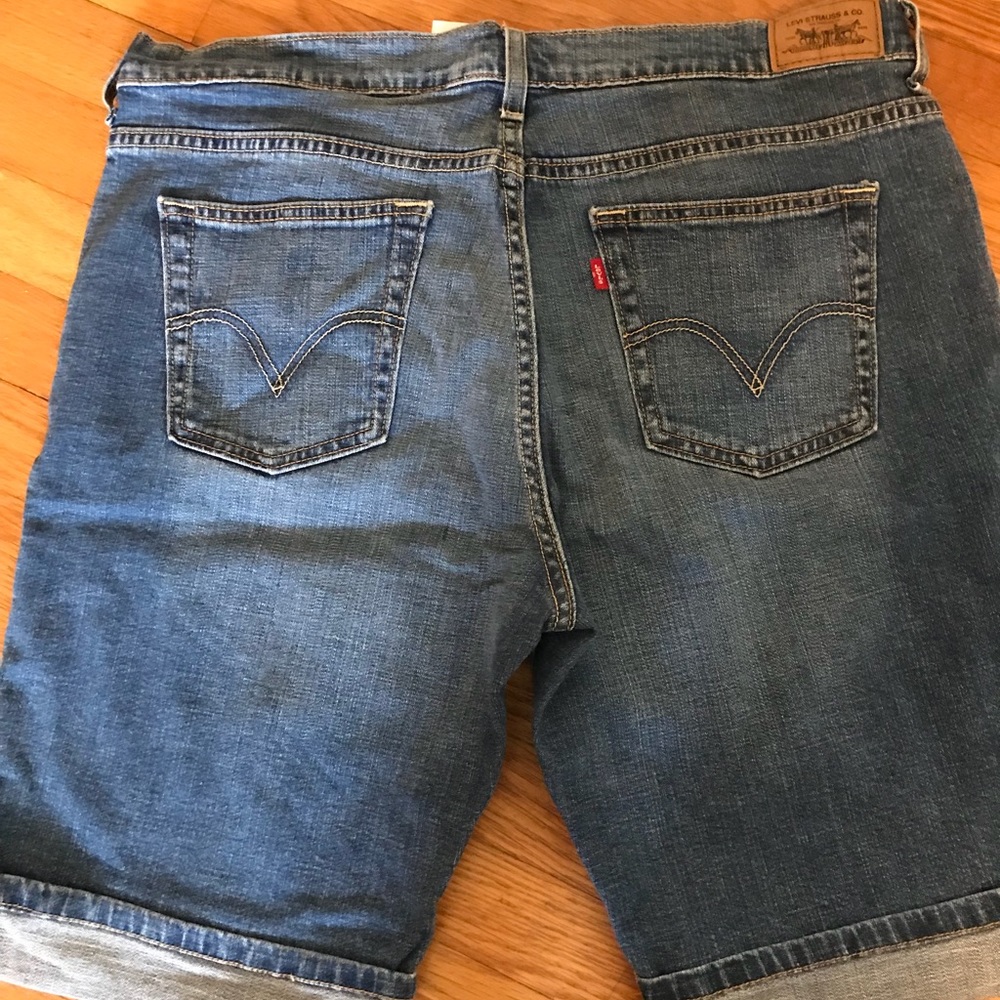 Levi’s Women’s Bermuda Shorts - Size 16